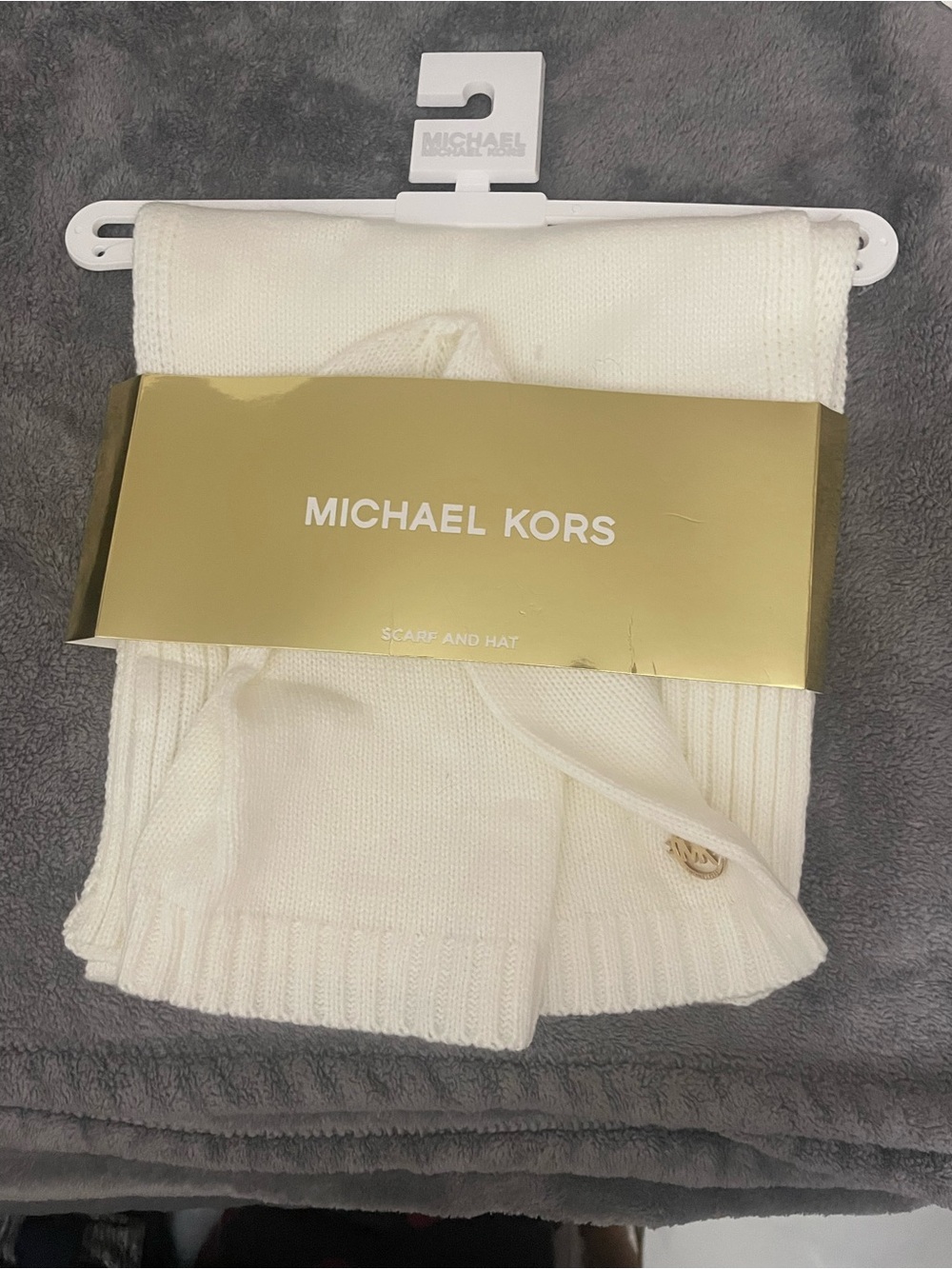 Home Accent White Throw or Blanket